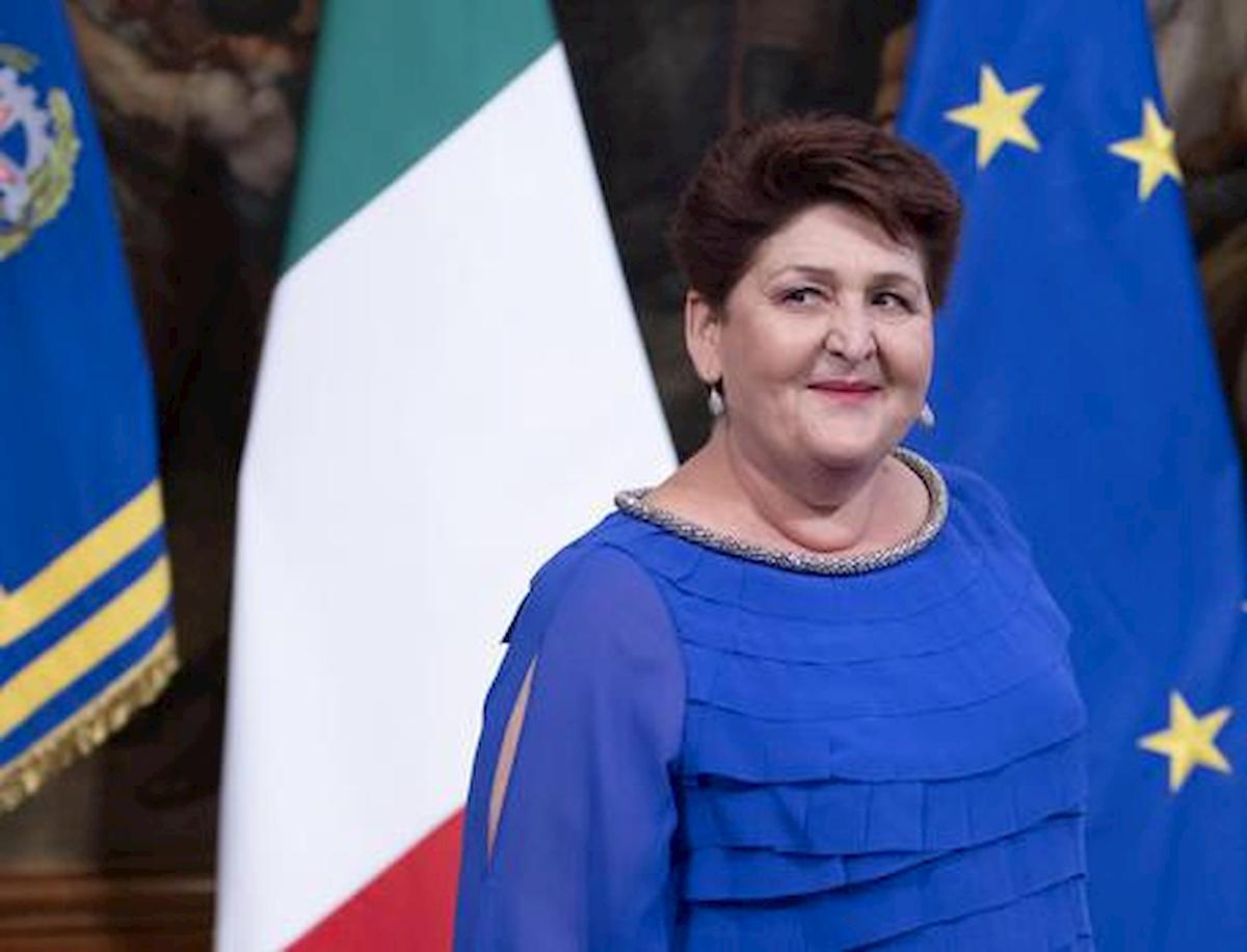 Dazi Trump, Bellanova scrive a Conte e Di Maio: "A rischio pecorino, parmigiano, pasta e olio"
