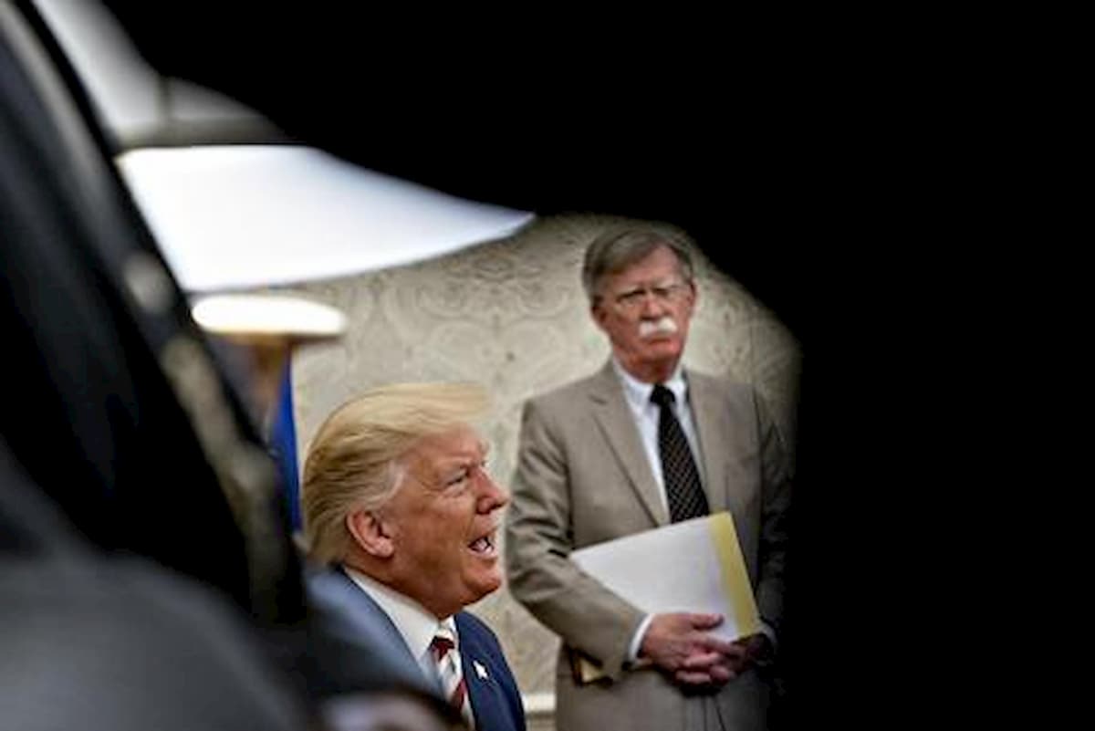 Bolton e Trump