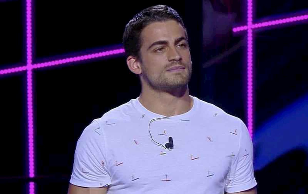 Caduta Libera, Christian Fregoni eliminato dopo 39 puntate. Gerry Scotti lo aveva previsto...