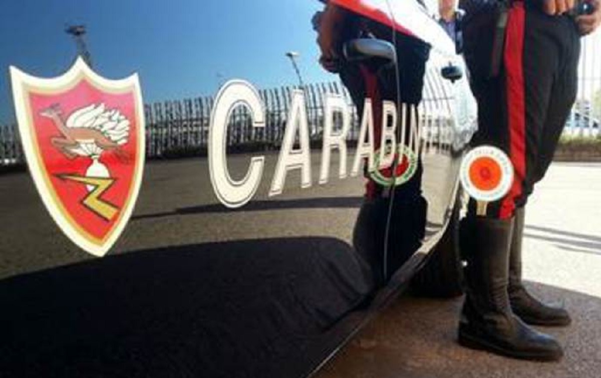 Una volante dei carabinieri