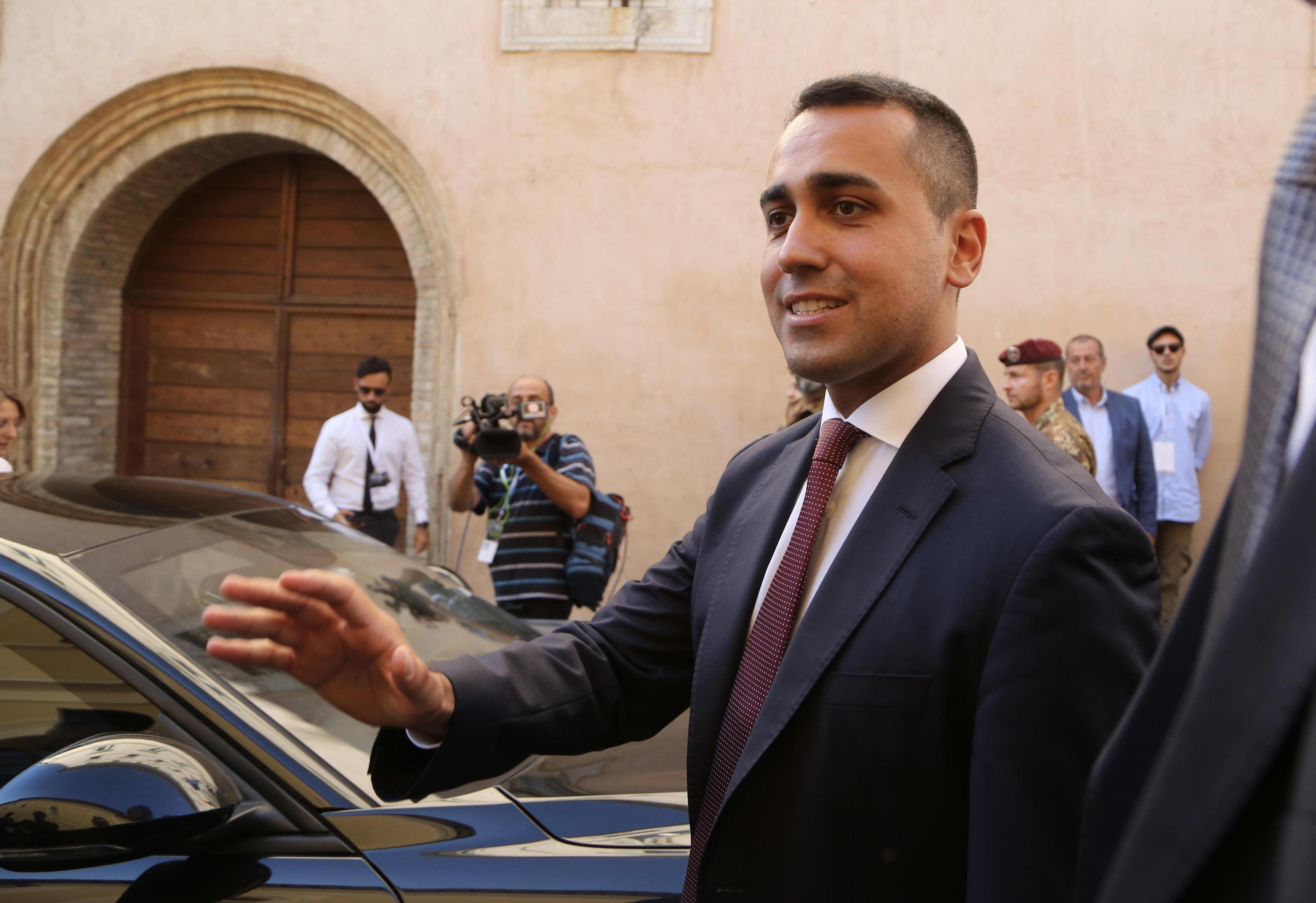 M5s ordina foto nella natura anche a Di Maio