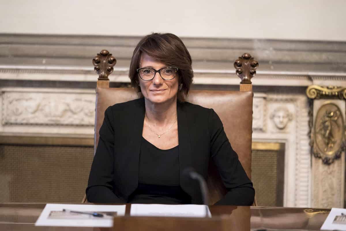 Congedo parentale, il ministro della Famiglia Elena Bonetti promette più diritti ai papà