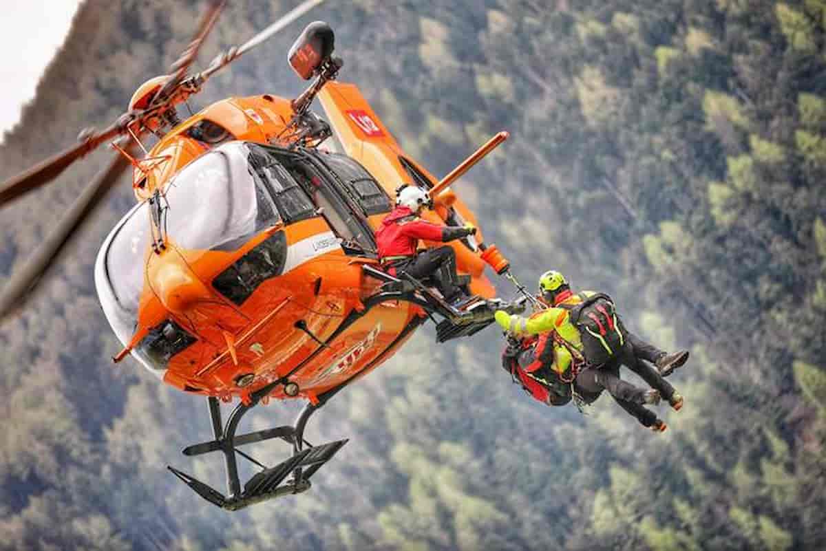 Lorenzo Ghigliotti ritrovato vivo dopo 10 giorni: era disperso in montagna a Voltri (Genova)