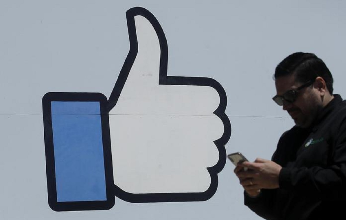 Il simbolo del "Like" di Facebook