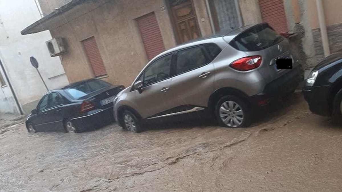 Maltempo Palermo, fango e un morto