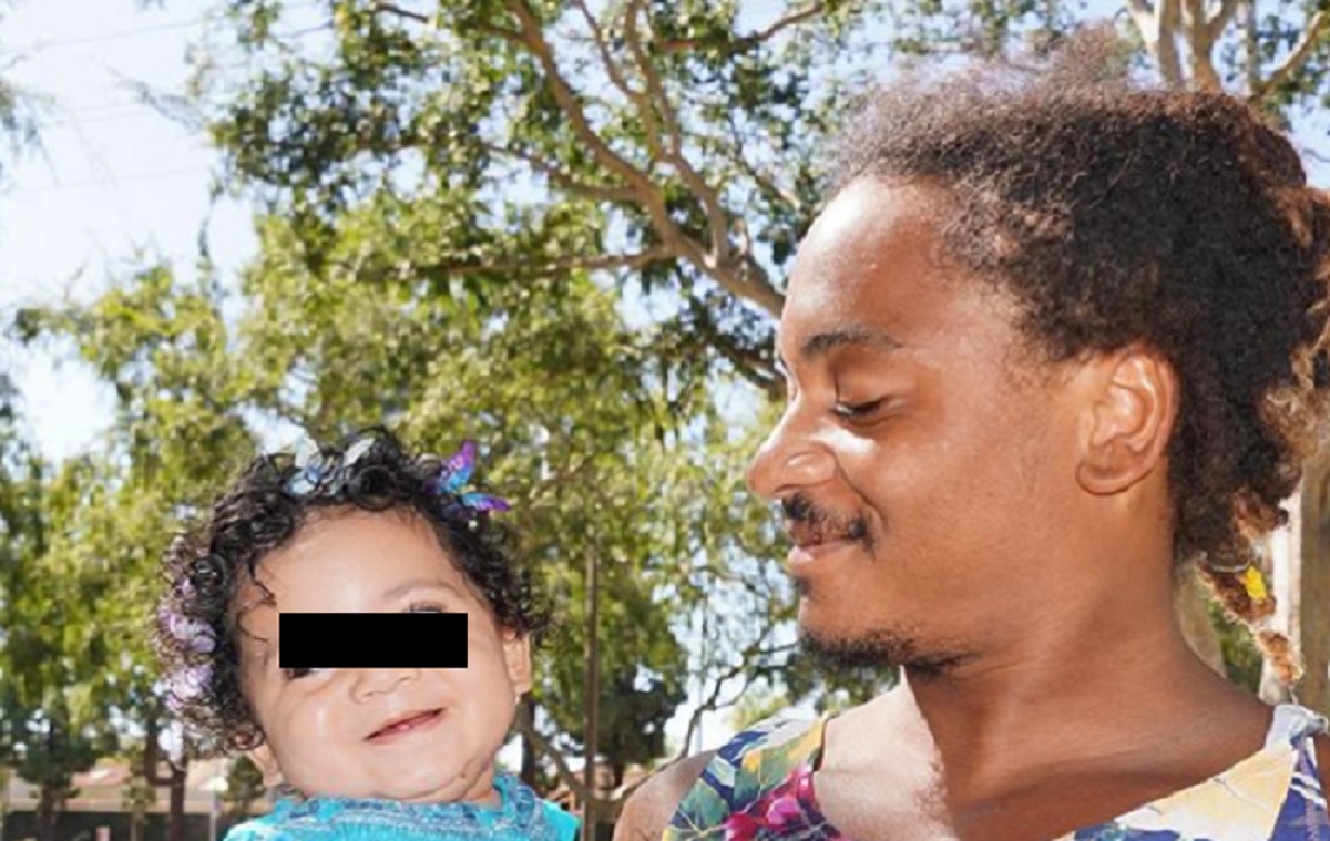 Broadus con in braccio Ellevenn