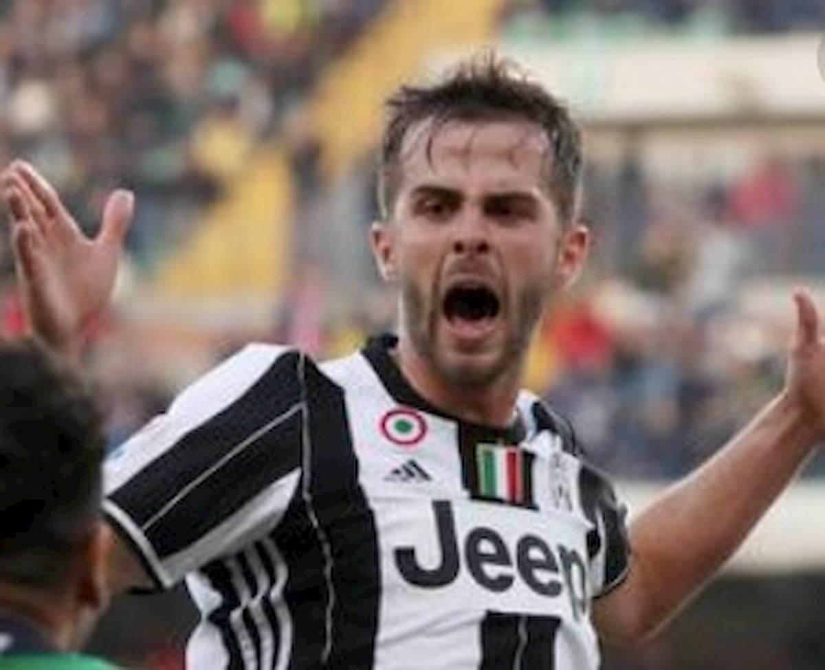 Fiorentina Juventus infortunio Pjanic Douglas Costa