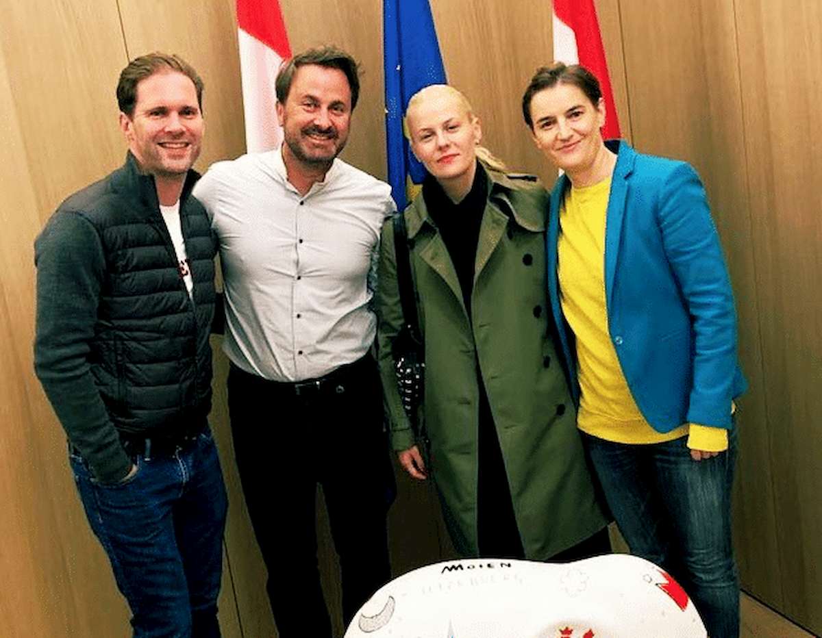 Foto: premier Lussemburgo gay e Serbia lesbica