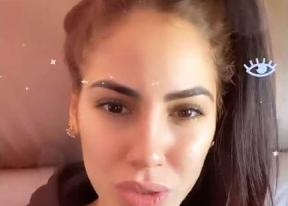 Giulia De Lellis, problemi alla pelle: "Ho fatto delle analisi, mi devo curare”