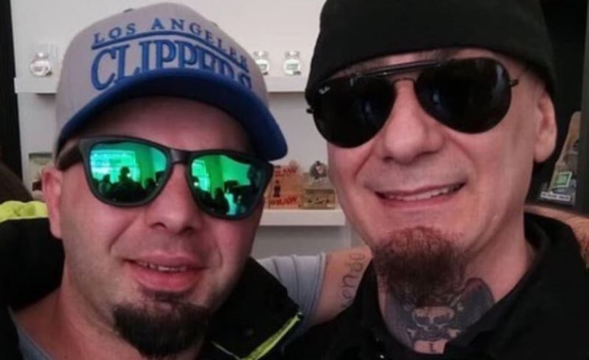 J-Ax ricorda fan morto sul lavoro e attacca il governo: "Fate qualcosa per fermare questo sterminio"