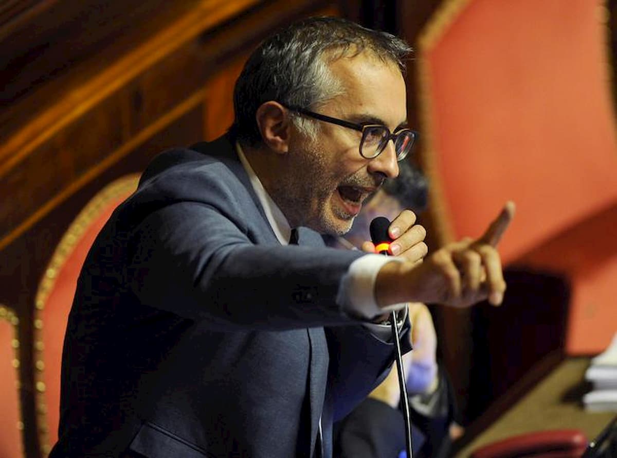 Lello Ciampolillo (M5s): "Bimbi vegani denutriti? Fake news. Crescono meglio, lo consiglio ai genitori"