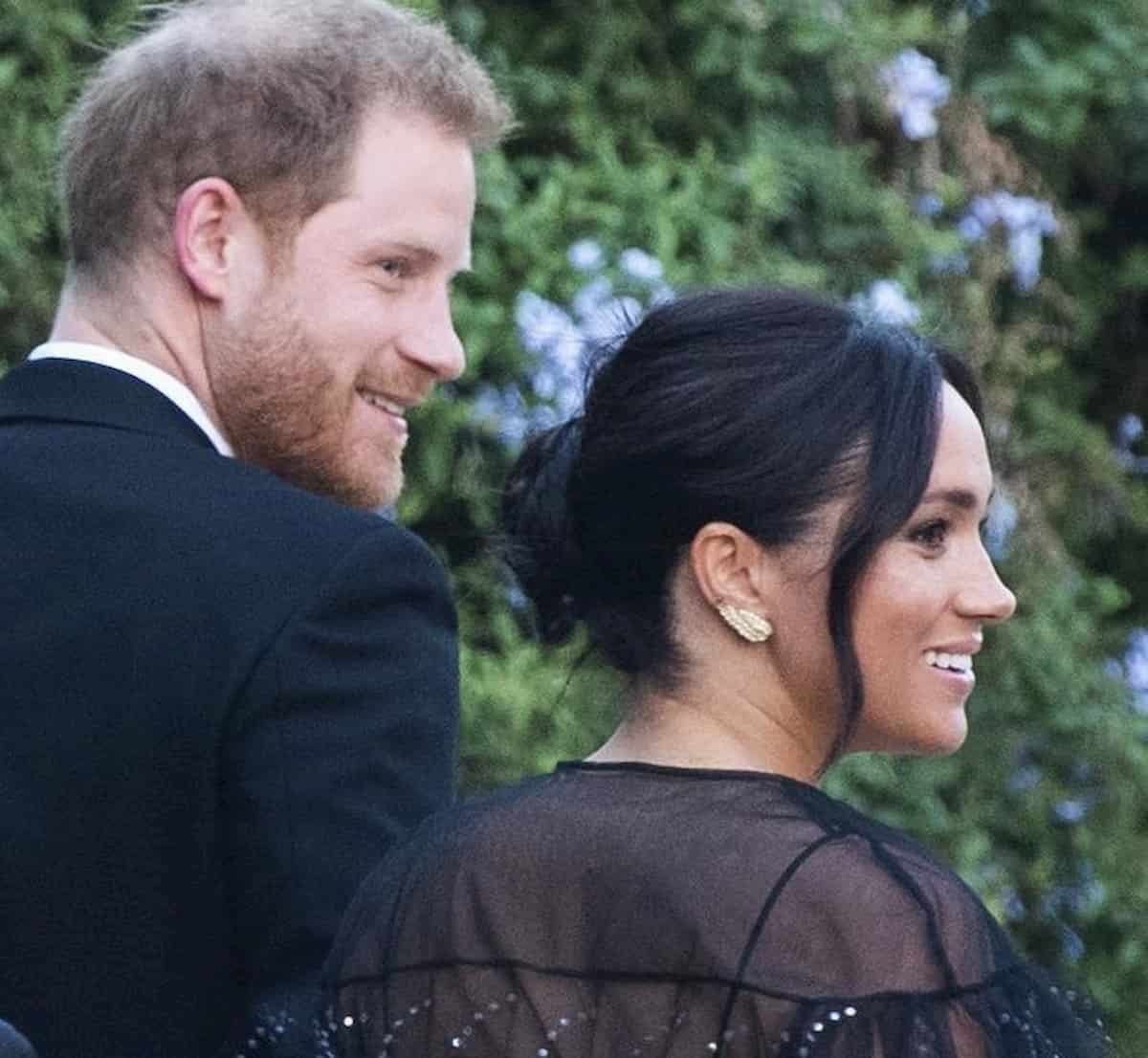 Meghan Markle perde orecchini durante il matrimonio romano: li comprò a Portobello per 6 euro