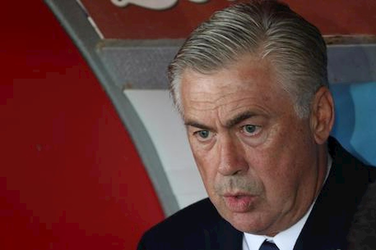 Napoli Ancelotti spogliatoi San Paolo indegni sono furioso
