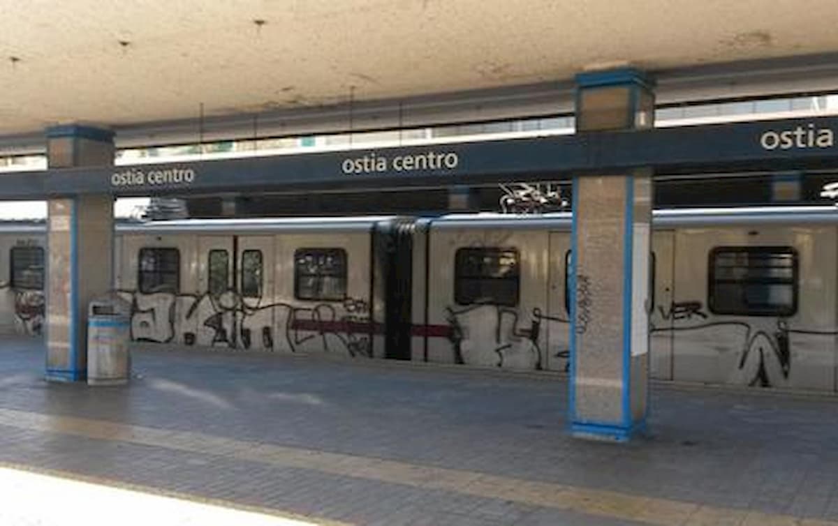 Aggressione sul treno Roma-Ostia
