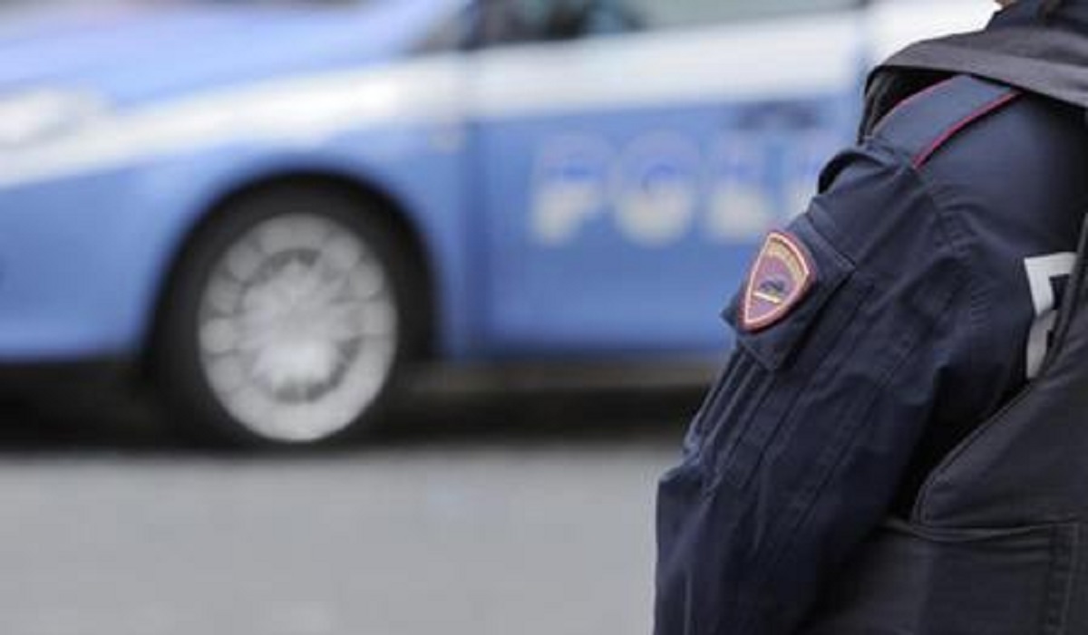 Una volante della polizia