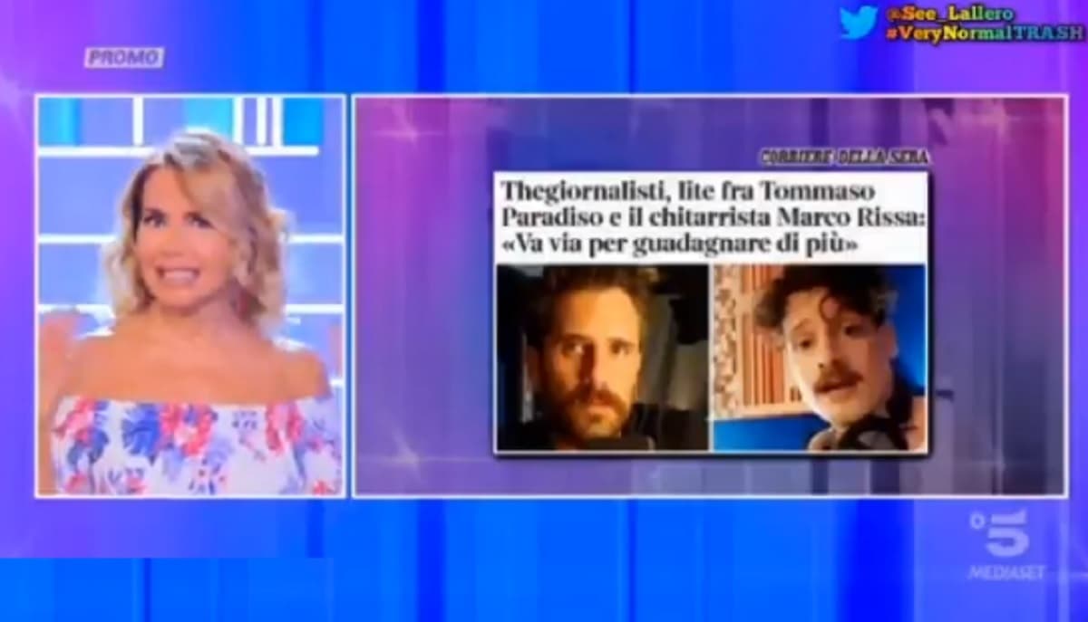 Pomeriggio 5, gaffe di Barbara D'Urso sui TheGiornalisti: il nome della band diventa...