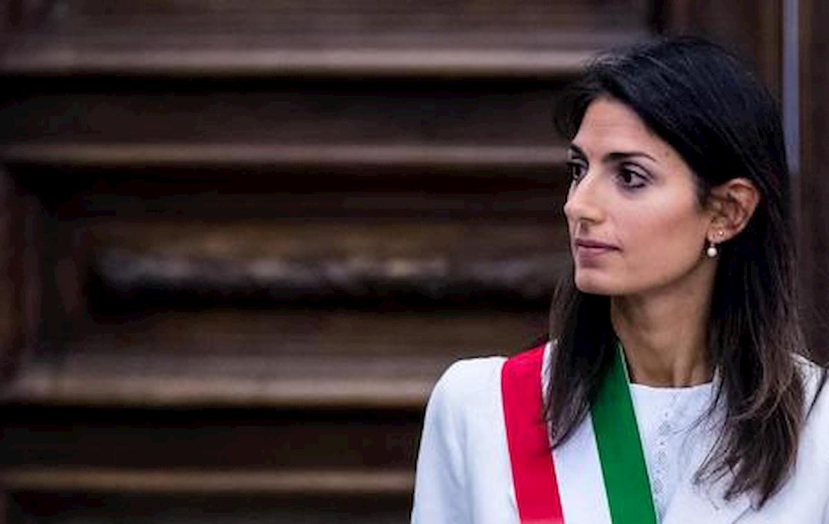 Roma, rimpasto in giunta comunale: Raggi manda via i tecnici, entrano 4 politici
