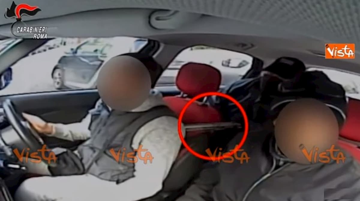 Roma, arrestata banda che rapinava slot machine VIDEO