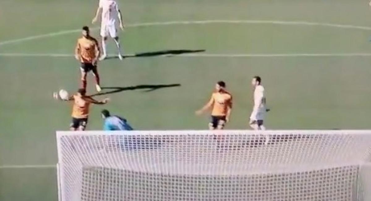 Rigore Lecce Roma Lucioni Dzeko un errore dell'arbitro moviola