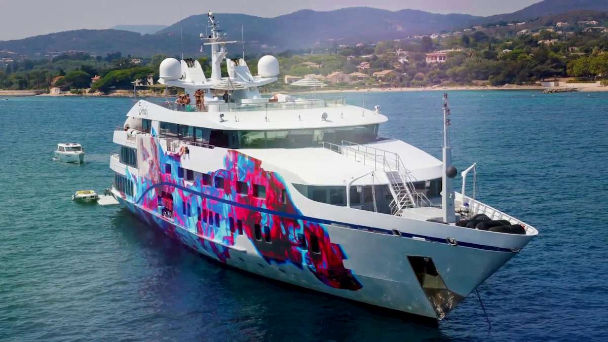 Capri, furto milionario di gioielli sullo yacht