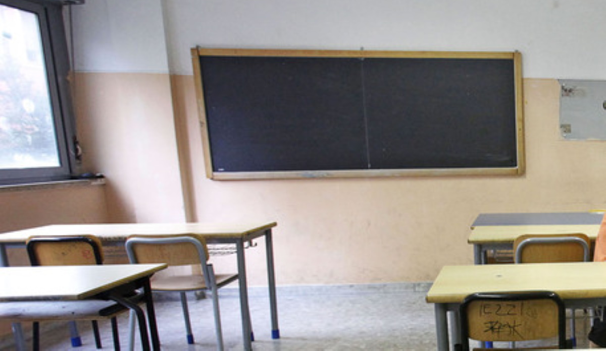 Napoli ragazzino treccine taglio