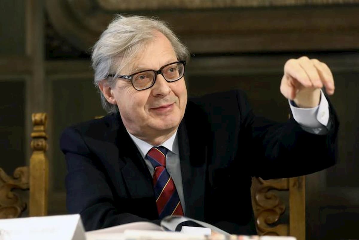 Vittorio Sgarbi si fa aprire il Museo di Castelvecchio fuori orario, ma non vuole essere accompagnato dai vigili