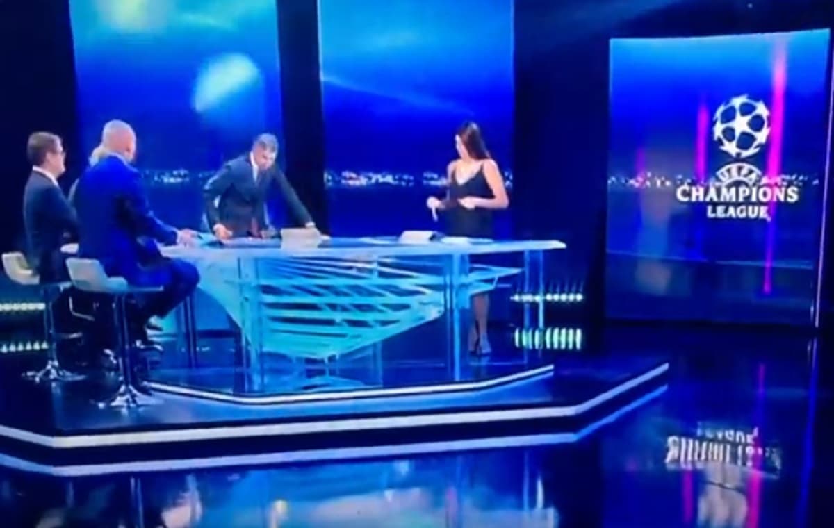 Napoli-Liverpool, Costacurta: "Un regalino il rigore concesso..." VIDEO