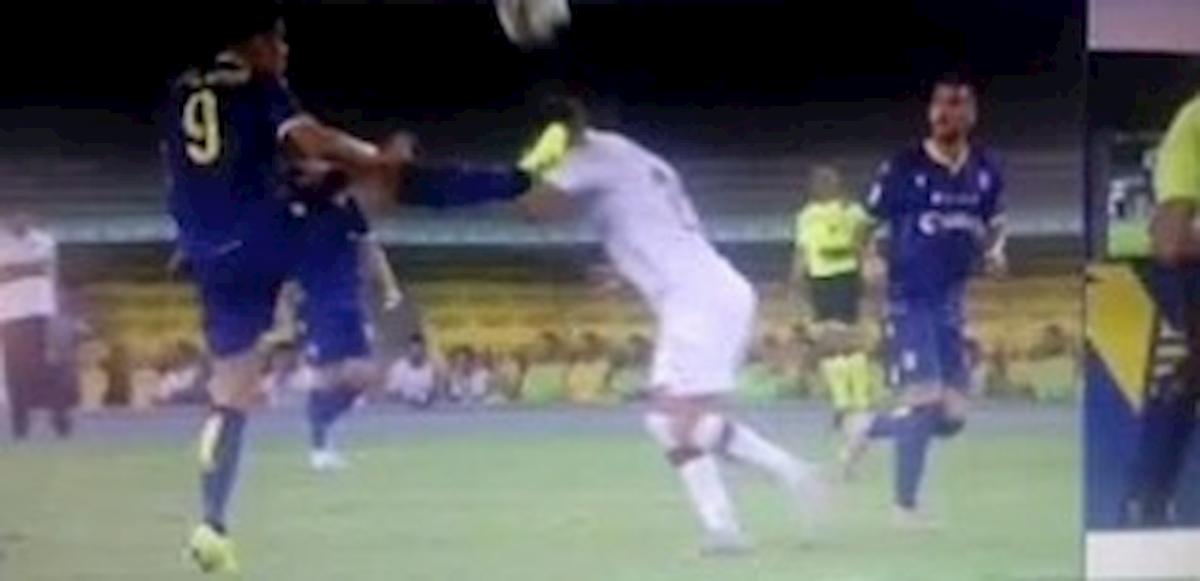 Stepinski Verona Milan espulsione var arbitro Manganiello