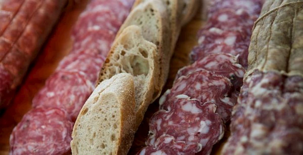 Rischio salmonella, lotto di salame ritirato: l’annuncio del Ministero della salute