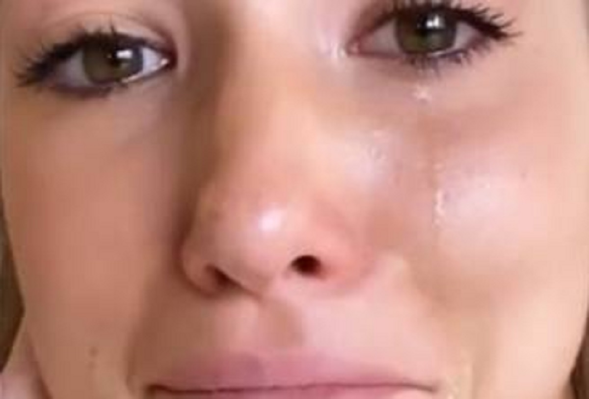 Alice Campello vede la proposta di Marco Fantini a Beatrice Valli e si commuove