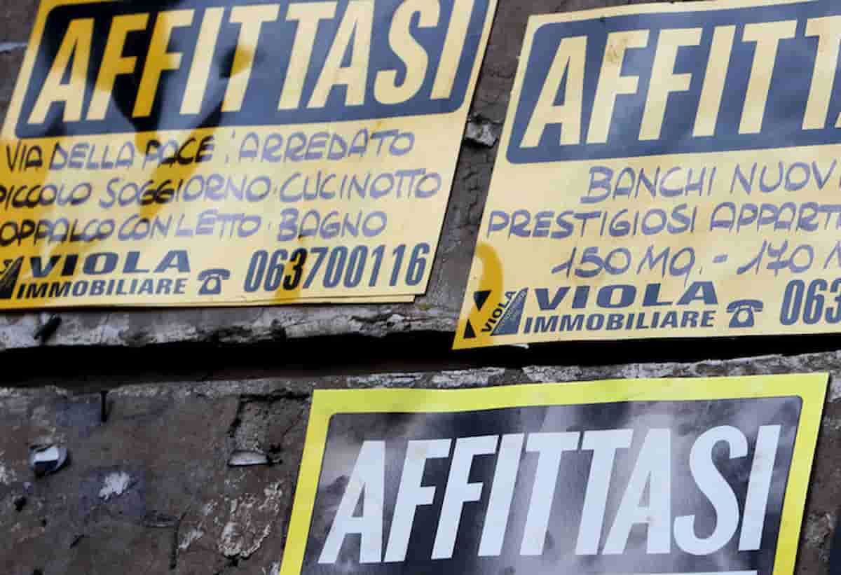 Milano, affittasi camera singola a 500 euro al mese. Ma "SOLO A ITALIANE"