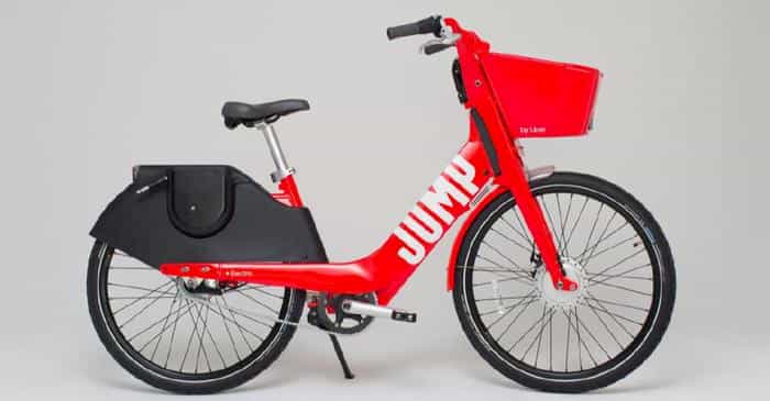 Bici rosse di Uber, a Roma le imboscano in casa. Pure a Monte Citorio e Palazzo Chigi...