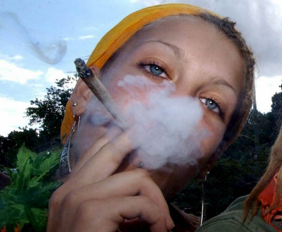 Cannabis in gravidanza, effetti psicotici sul nascituro