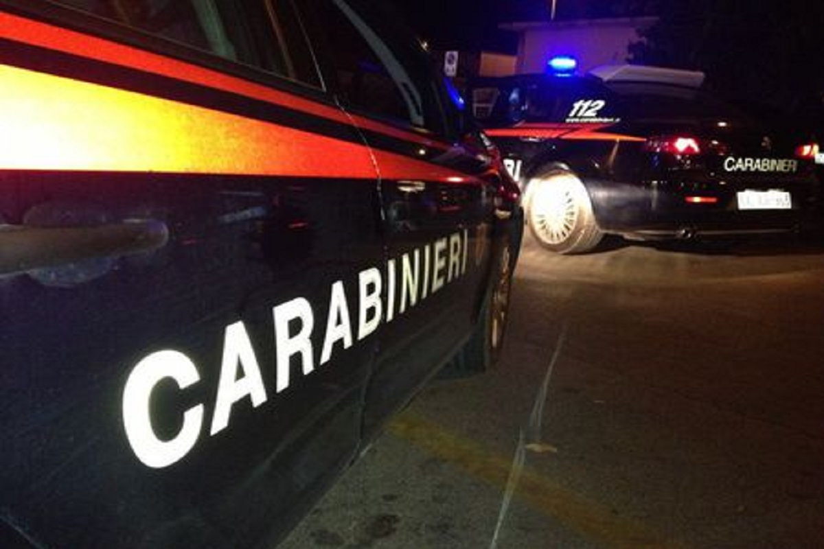 Una volante dei carabinieri, Ansa