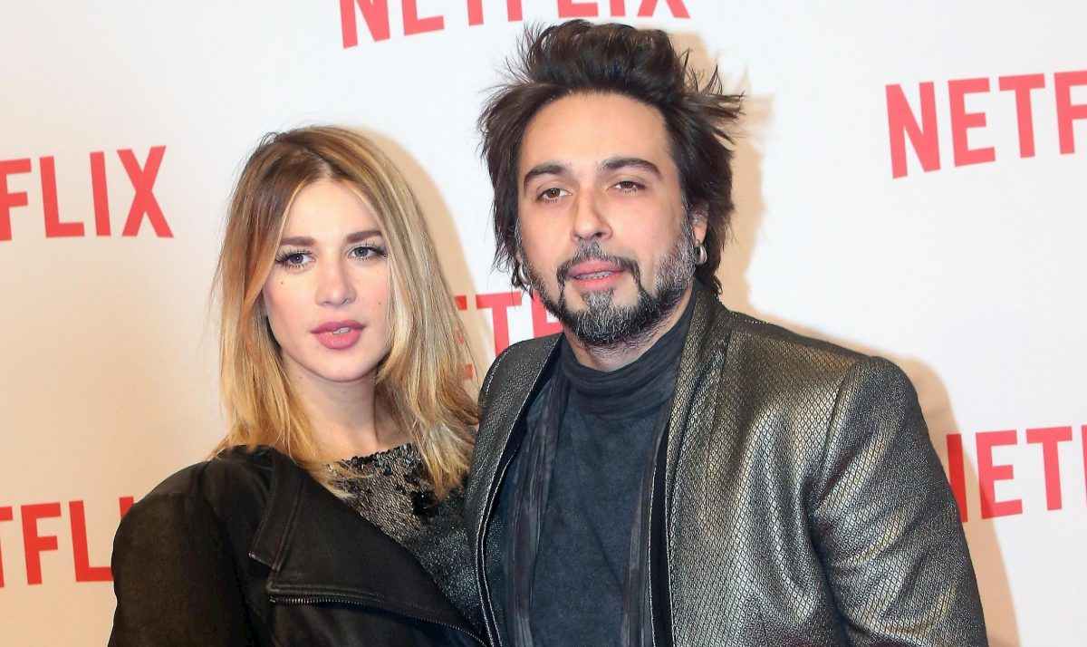 Live - Non è la D'Urso. Clizia Incorvaia: "Io sommersa di messaggi delle amanti di mio marito"