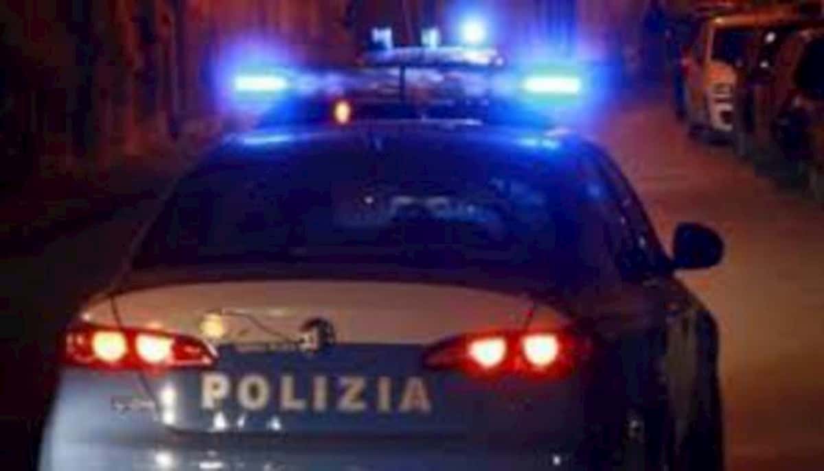 Ferrara, giallo del cadavere scaricato in Corso Primo Maggio da un'auto in corsa