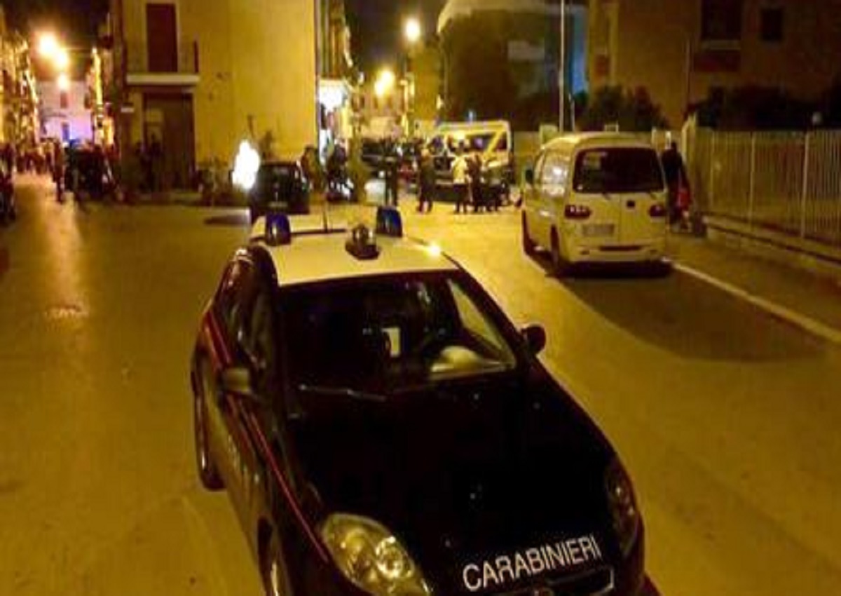 Una volante dei carabinieri, Ansa