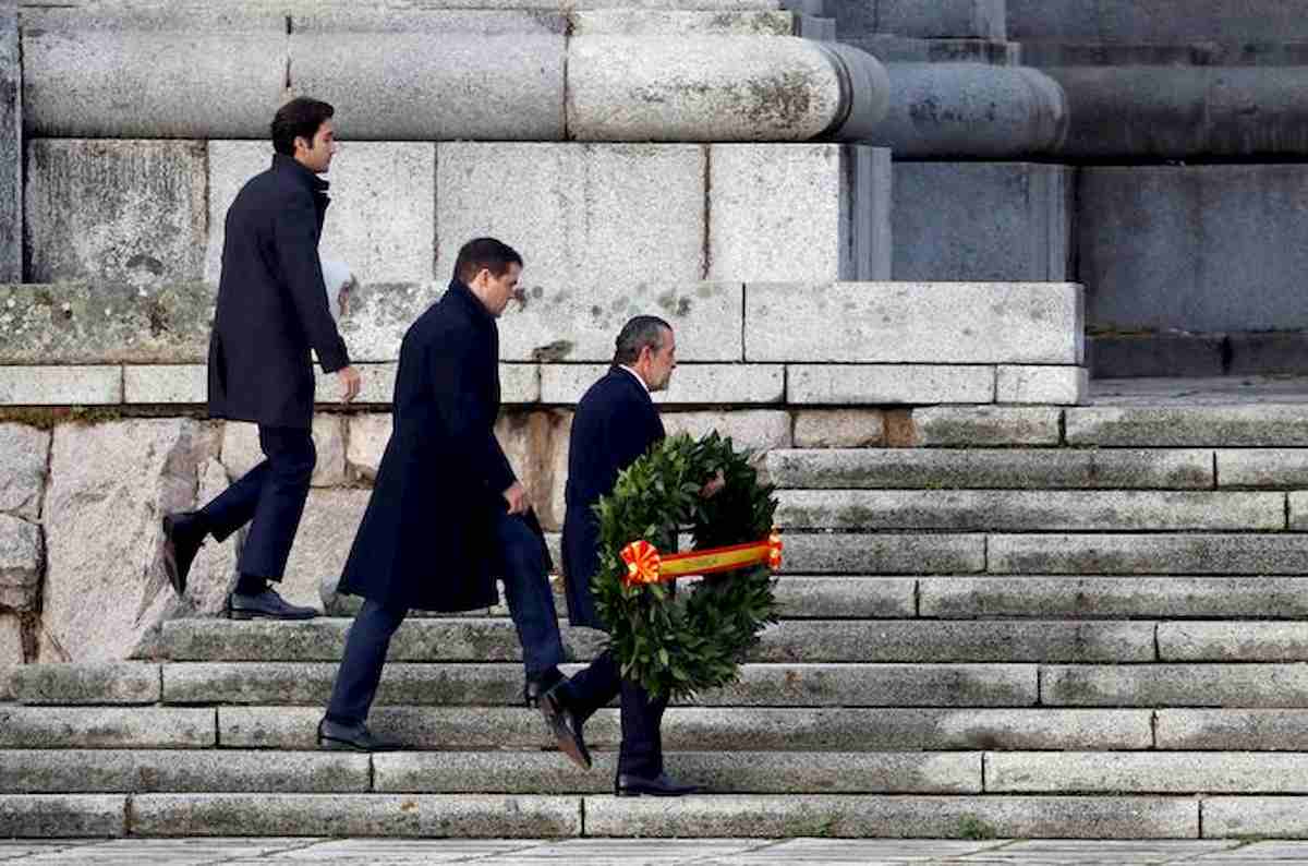 Francisco Franco, riesumate le spoglie: via dal mausoleo, trasferite in un cimitero pubblico
