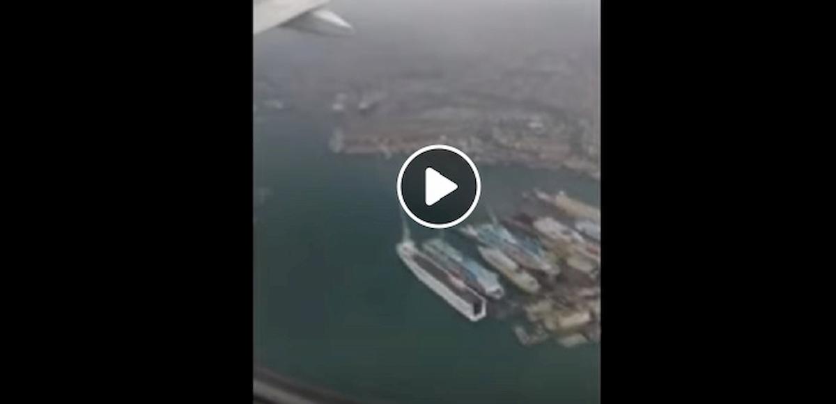 Genova, paura a bordo: l'aereo non riesce ad atterrare