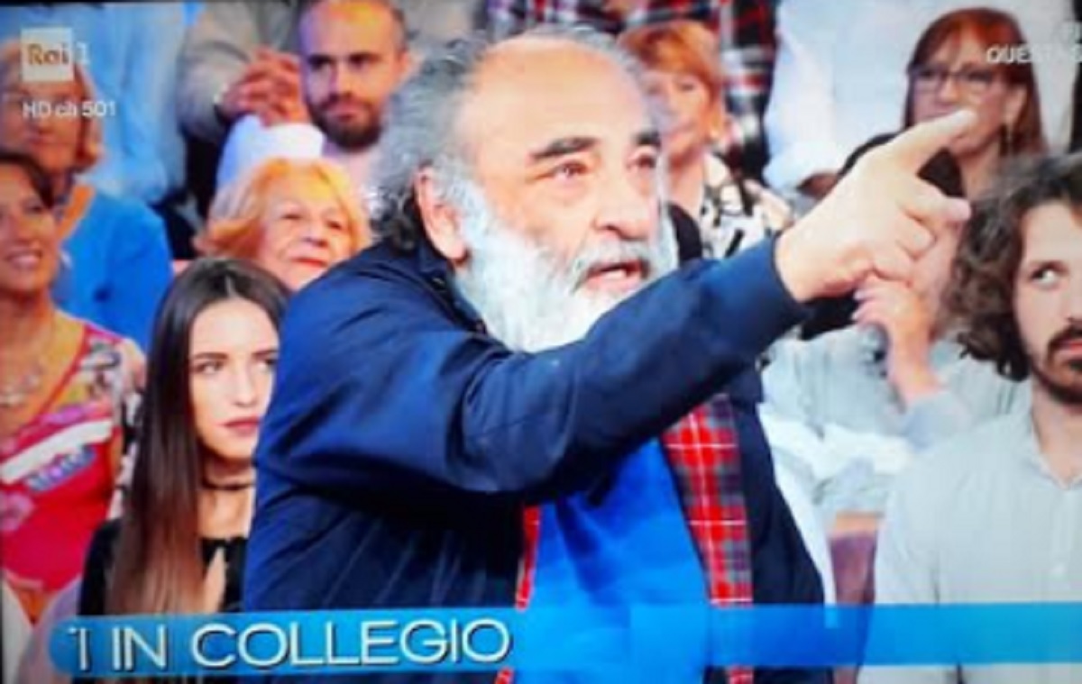 Vieni da Me, Alessandro Haber: "Monica Bellucci e il bacio? Lei ha messo..."