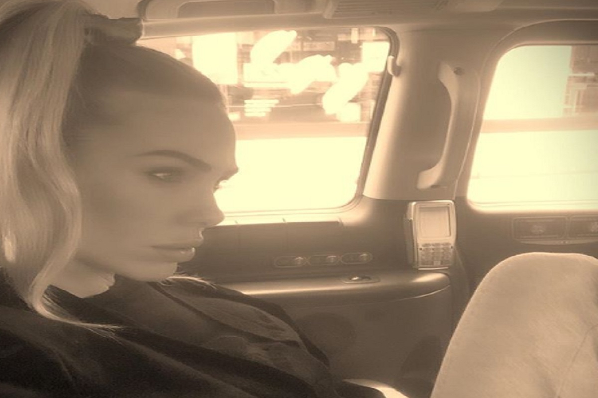 Ilary Blasi, Instagram