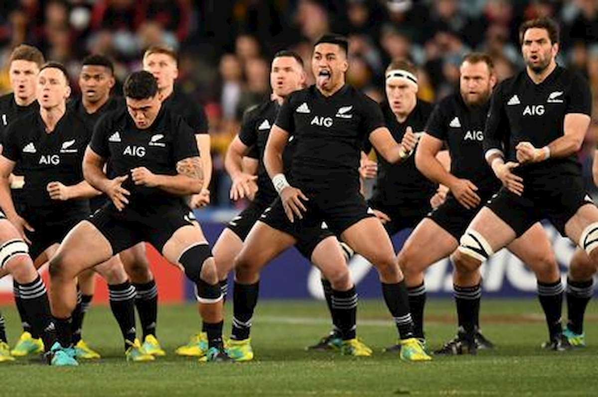 Italia All Blacks ironia social solo così potevate eliminarci