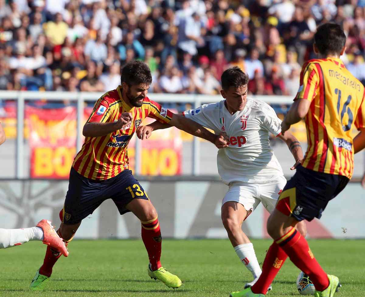 Lecce Juventus maglia biancorossa sfortuna e non piace ai tifosi
