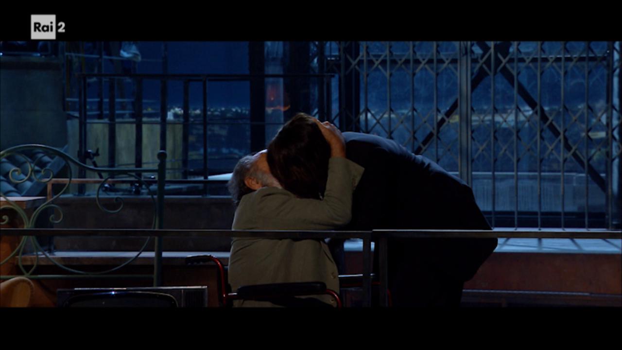 Maledetti amici miei Monica Bellucci Alessandro Haber bacio