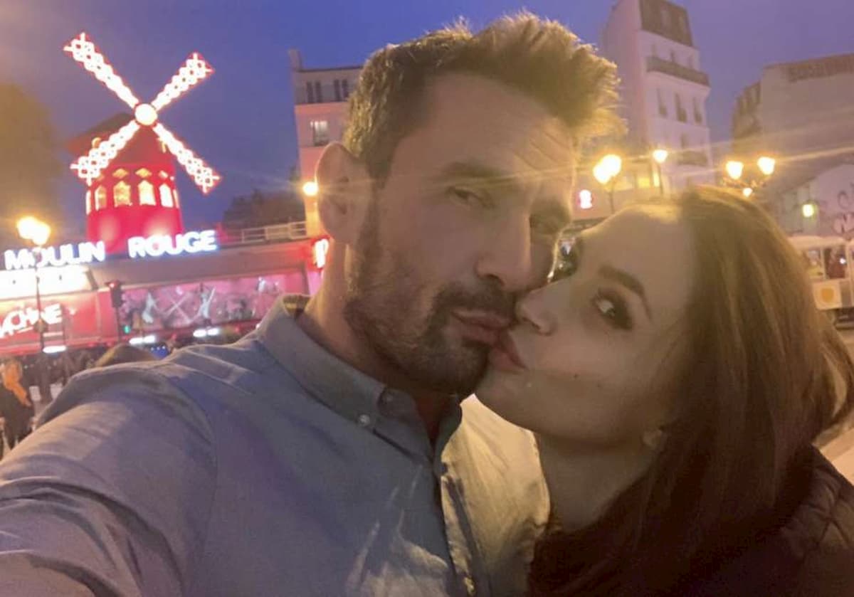Malena, baci e selfie con Manuel Ferrara a Parigi: prossimo film in arrivo?