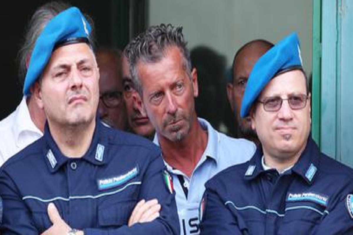 Massimo Bossetti, la sorella vuole cambiare cognome. Lui: "Diceva di volermi bene..."