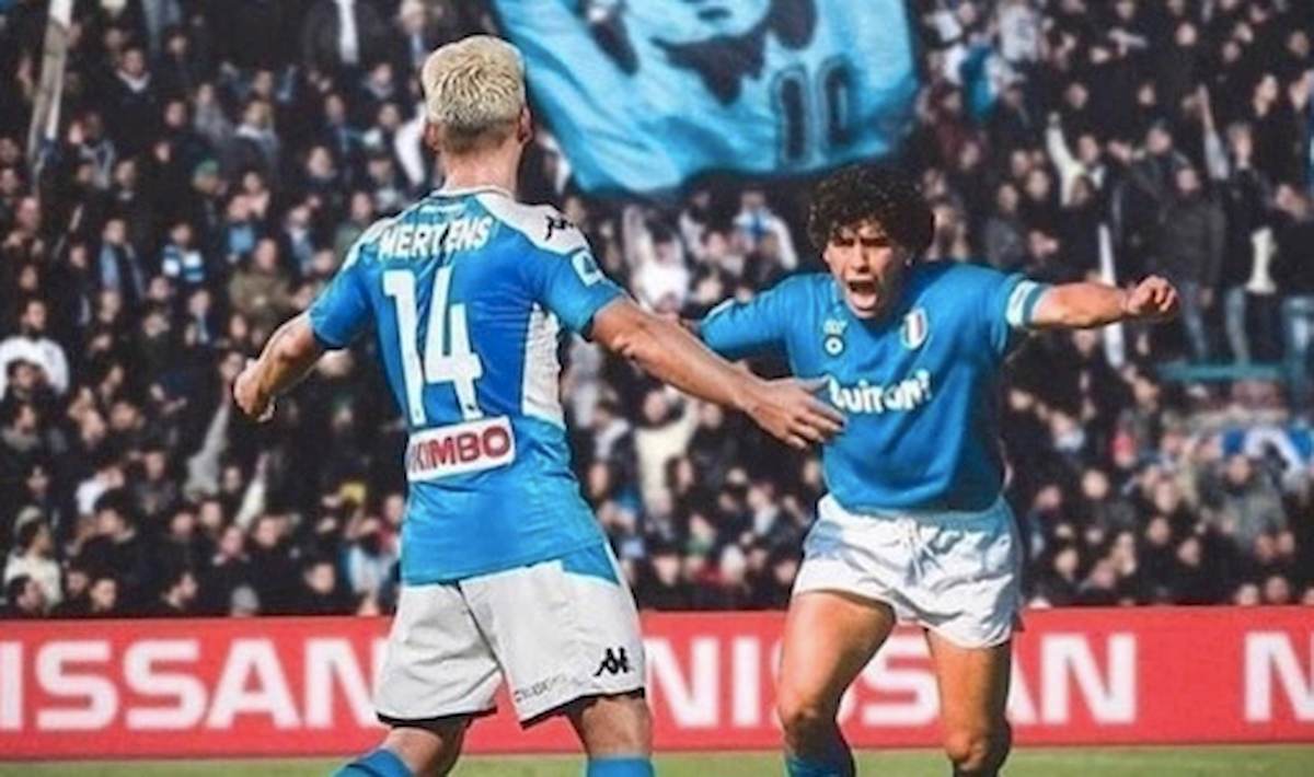 Mertens Maradona foto Instagram per celebrare record di gol con Napoli