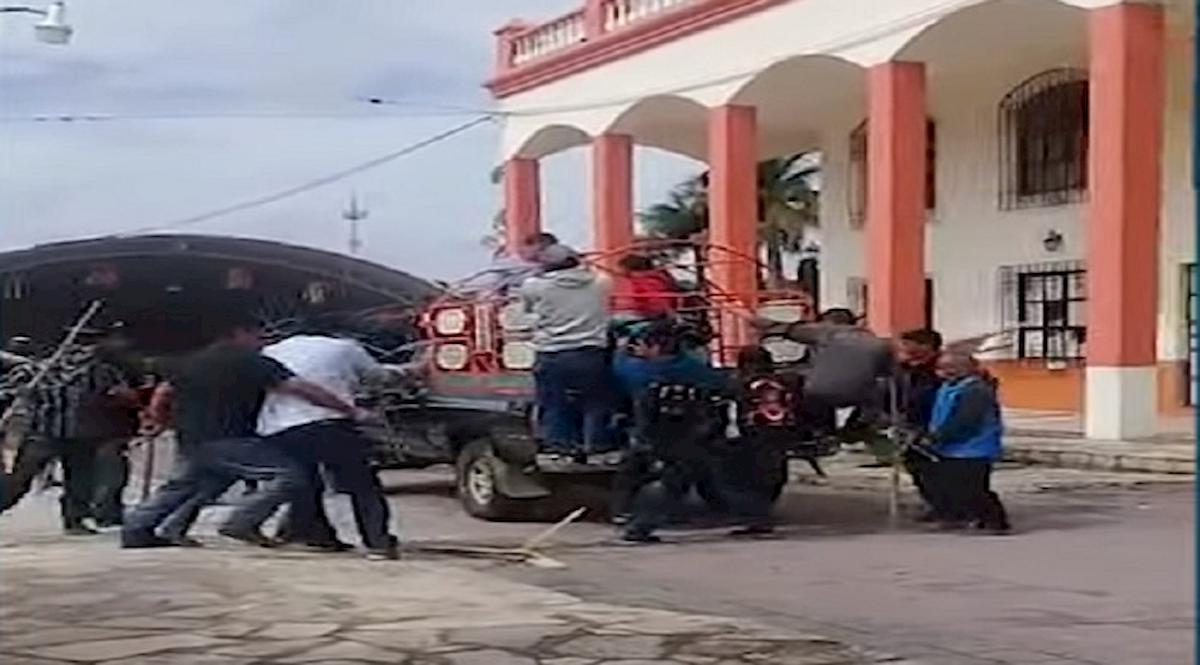 messico sindaco non mantiene promesse