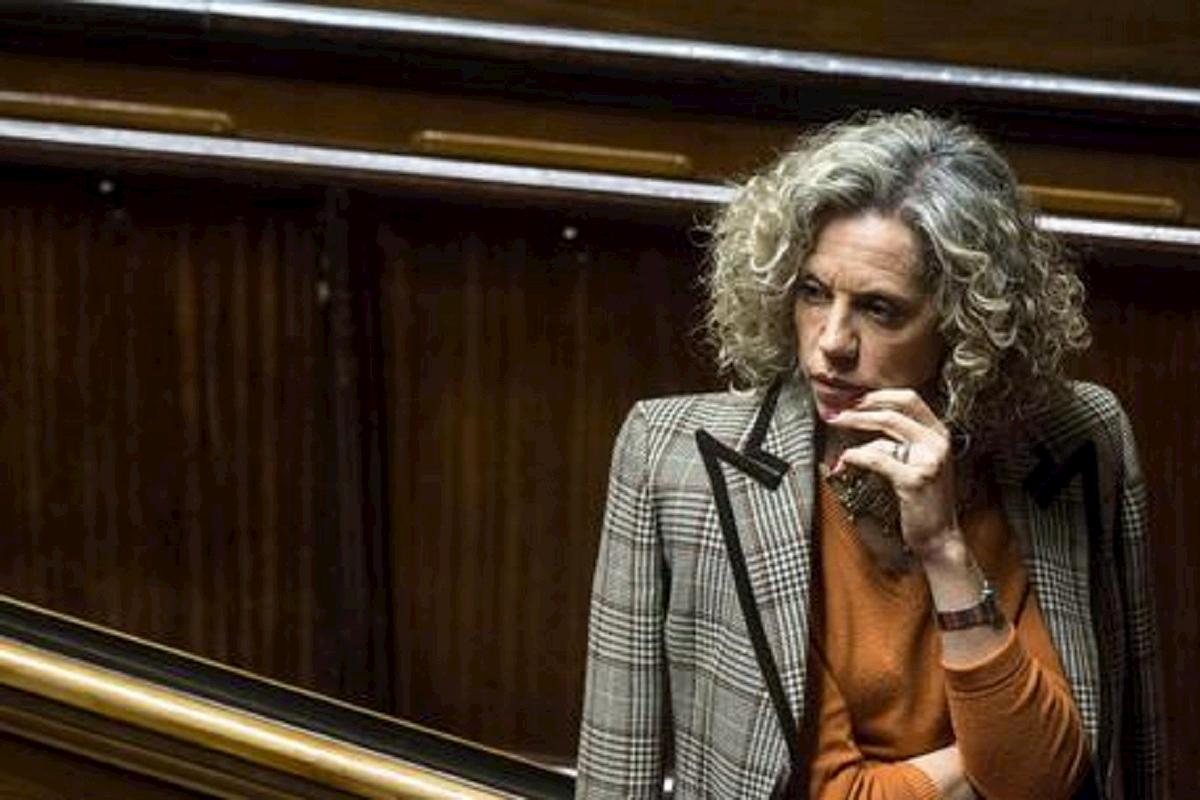 Monica Cirinnà, hater le augura un tumore