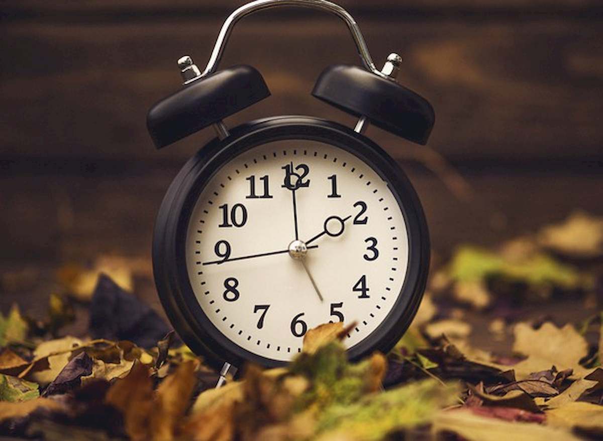 Ora solare da domenica 25 ottobre 2020. Ma in questi mesi 66mln risparmiati (per l'energia)